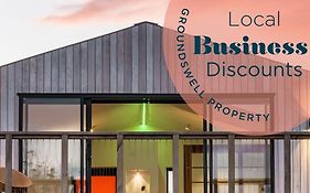 Studio Puriri, Vibrant, Artistic Studio